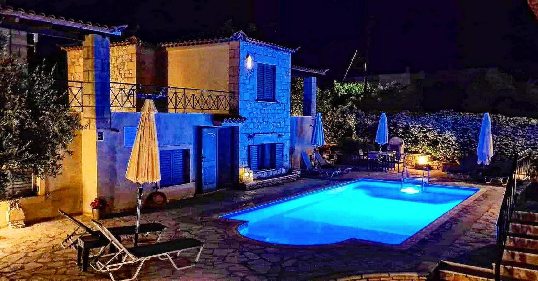 Finikes Apartments 스투파 외부 사진